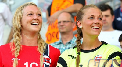 אוהדות נורבגיה (שי לוי)