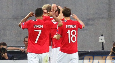 שחקני נורבגיה חוגגים (שי לוי)