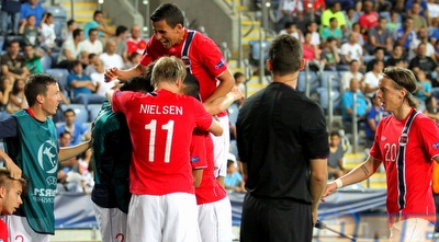 שחקני נורבגיה חוגגים (שי לוי)