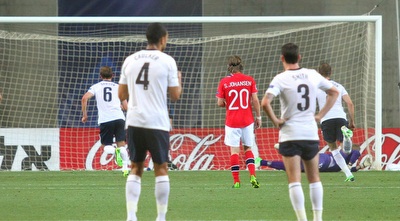 דוסון כובש את הפנדל (שי לוי)