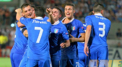 האיטלקים חוגגים. כמו בוגרים נגד ילדים (משה חרמון)