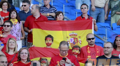 אוהדי נבחרת ספרד (יוסי ציפקיס) אוהדי נבחרת ספרד (יוסי ציפקיס)