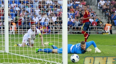 אוריאן נילנד נושם לרווחה (יוסי ציפקיס) אוריאן נילנד נושם לרווחה (יוסי ציפקיס)