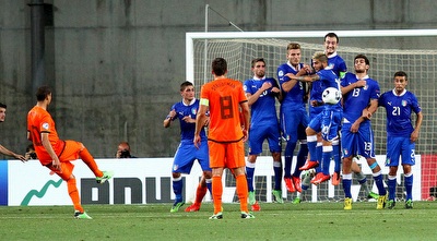 מאהר בועט לשער. חלף ליד הקורה (שי לוי)