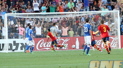 טיאגו כובש לספרד (חגי ניזרי) טיאגו כובש לספרד (חגי ניזרי)