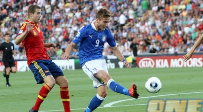 אימובילה בועט פנימה (חגי ניזרי) אימובילה בועט פנימה (חגי ניזרי)