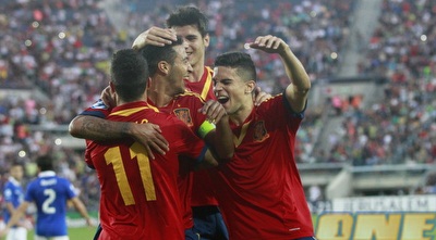 שחקני ספרד חוגגים (יוסי ציפקיס) שחקני ספרד חוגגים (יוסי ציפקיס)