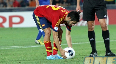 איסקו מניח את הכדור (חגי ניזרי) איסקו מניח את הכדור (חגי ניזרי)