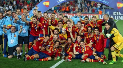 אלופי אירופה (יוסי ציפקיס) אלופי אירופה (יוסי ציפקיס)