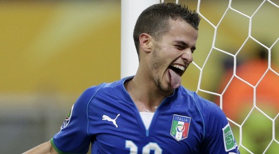 ג´ובינקו מאושר משער הניצחון (רויטרס)