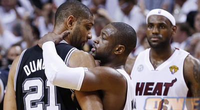 ווייד מחבק את דאנקן (רויטרס) ווייד מחבק את דאנקן (רויטרס)