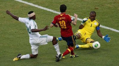 פברגאס מול אניימה. יעצור את זלטאן ופלקאו?