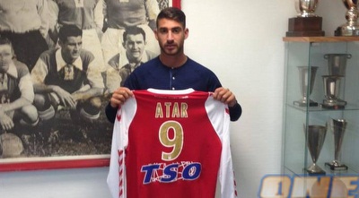 אלירן עטר עם החולצה האדומה וספרה 0 (ONE)