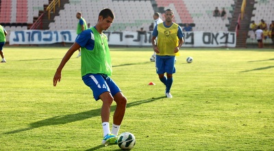 ניר ביטון (יוסי ציפקיס)