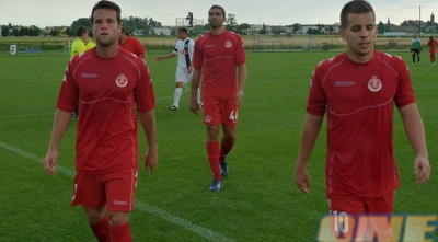 ריף מסיקה ולוקאס סאשה (הפועל ת&qout;א, הרשמי)