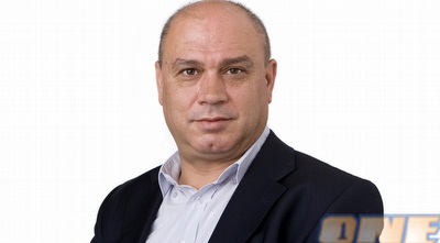 עיסאווי פרג´ (ONE) עיסאווי פרג´ (ONE)