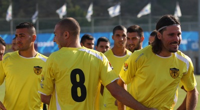 אבירם ברוכיאן עם דריו פרננדס (גיא בן זיו)