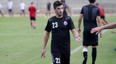 עמרי קנדה. ילבש בשנה הבאה את המדים של בית&qout;ר? (יוסי ציפקיס)