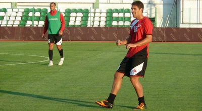 בריאן גרזיצ´יץ´ (עמוד הפייסבוק הרשמי של הפועל ת&qout;א) (ONE) בריאן גרזיצ´יץ´ (עמוד הפייסבוק הרשמי של הפועל ת&qout;א) (ONE)