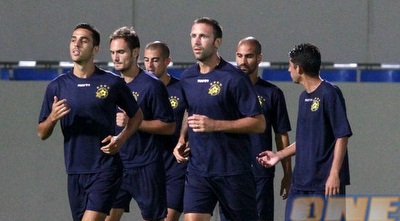 פריצה וזהבי (יוסי ציפקיס) פריצה וזהבי (יוסי ציפקיס)