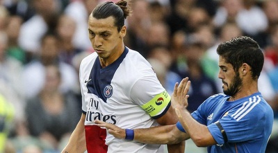 זלאטן איברהימוביץ´ ואיסקו במאבק (רויטרס)