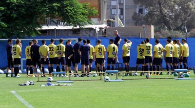 שחקני מכבי באסיפה באימון (יניב גונן) שחקני מכבי באסיפה באימון (יניב גונן)