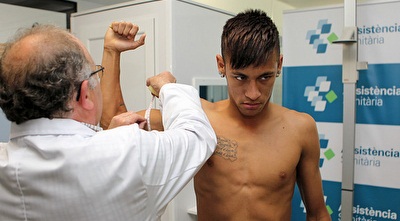 ניימאר בבדיקות הרפואיות הבוקר (האתר הרשמי)