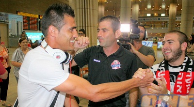 ללה התקבל בחום  (משה חרמון)