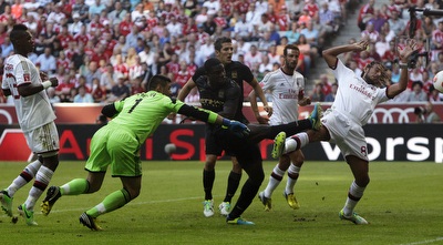 ריצ´ארדס דוחק פנימה את ה-0:2. לא וויתר (רויטרס)