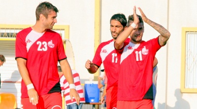 בוזגלו מודה לקהל (משה חרמון)