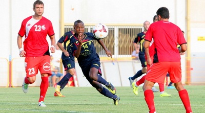 קינדה מנסה להסתנן (משה חרמון)