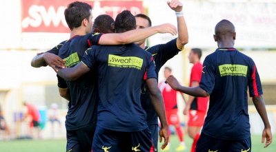 שחקני אשדוד חוגגים (משה חרמון)