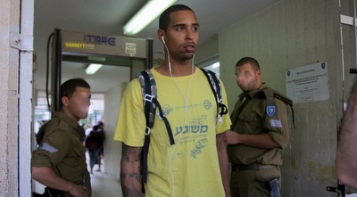 לנדסברג. &qout;שיורידו אותו לשכיבות שמיכה&qout; (יניב גונן) לנדסברג. &qout;שיורידו אותו לשכיבות שמיכה&qout; (יניב גונן)