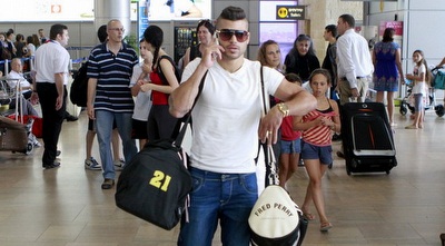 קובי מויאל (יוסי ציפקיס) קובי מויאל (יוסי ציפקיס)