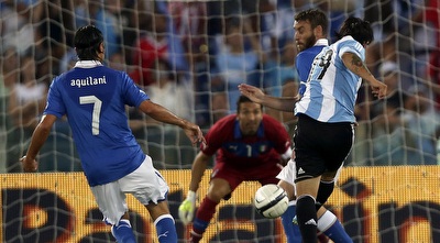 אבר באנגה כובש (רויטרס)