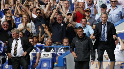 ז´וזה מוריניו חוגג (רויטרס)