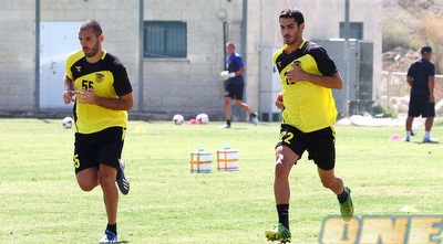 קריאף וקפילוטו. יפתחו בהרכב (שי לוי)