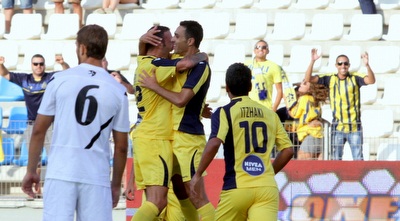 זהבי מברך את המבשל, פריצה (יניב גונן)