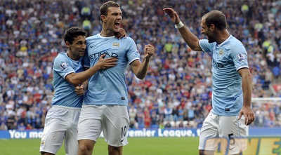 אדין דזקו חוגג את השער (רויטרס)