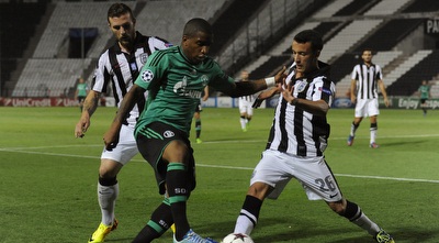 ארג´יס קאצה ופרפאן (רויטרס) ארג´יס קאצה ופרפאן (רויטרס)