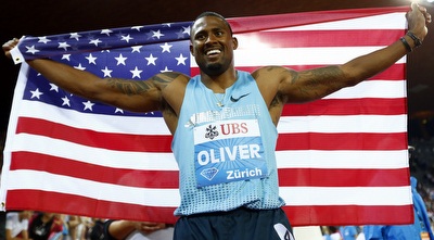 אוליבר חוגג עם הדגל (רויטרס) אוליבר חוגג עם הדגל (רויטרס)