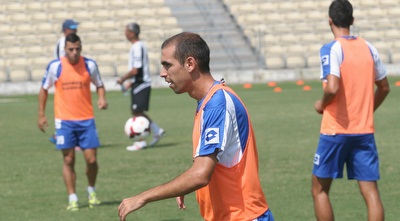 אורי שטרית. יערוך הופעת בכורה (רז אמיר)