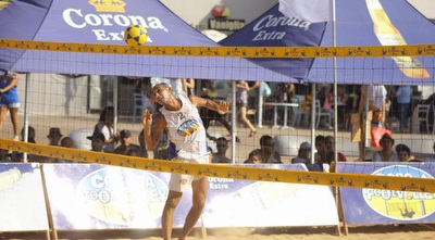 דה סילבה פוצ&acute;יוולי (ONE)