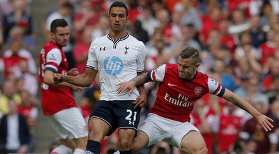 ארון ראמזי נגד נאסר צ´אדלי  (רויטרס)