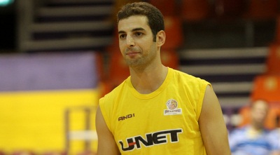 גוני יזרעאלי.  הפועל חולון הבטיחה את המקום ה-7 (חגי ניזרי)