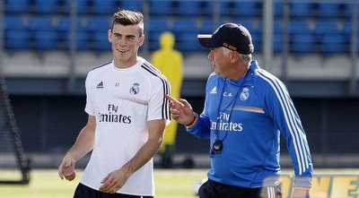 &qout;ואל תשכח למסור כל הזמן לרונאלדו&qout;. בייל ואנצ´לוטי (האתר הרשמי) &qout;ואל תשכח למסור כל הזמן לרונאלדו&qout;. בייל ואנצ´לוטי (האתר הרשמי)