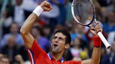 דג´וקוביץ´ חוגג. הסרבים יהפכו? (רויטרס)