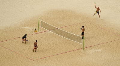 טניס חופים. לראשונה בנתניה (רויטרס)