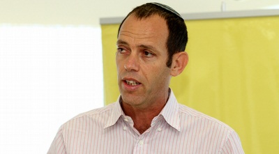 צביקה ליבר (שי לוי) צביקה ליבר (שי לוי)