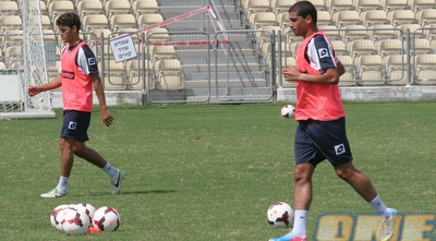 חסן אבו זייד ותום מנשרוב (רז אמיר)